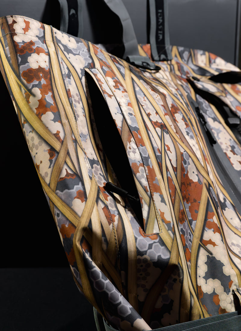 Load image into Gallery viewer, LH₂OCKOUT FlyWayders